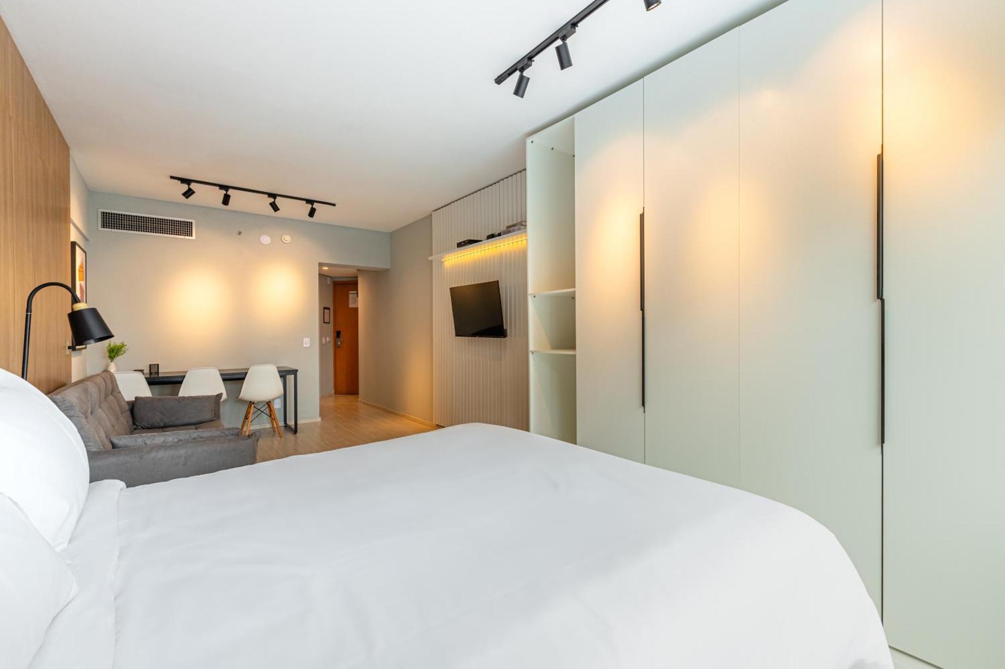 Sol - Flats Av Cauaxi By Anora Spaces Баруери Стая снимка